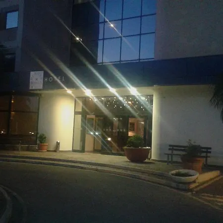 Отель Meditur Hotel Cagliari Santa Maria Кальяри