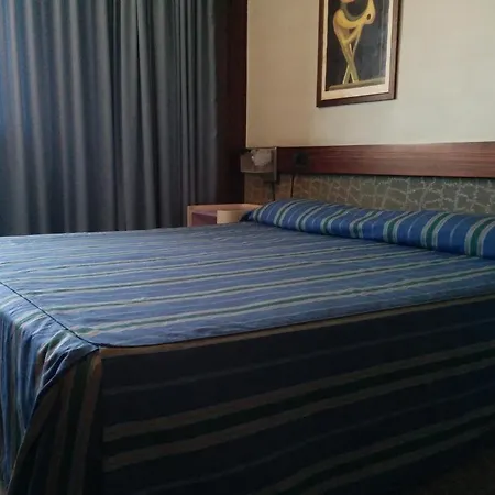 Meditur Hotel Cagliari Santa Maria 3* Кальяри